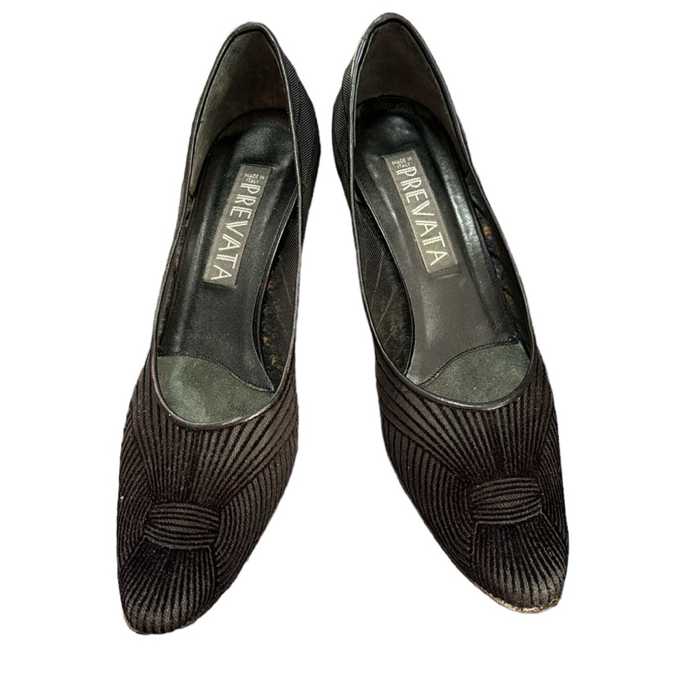 Prevata velvet and mesh 2 inch heels in black. VGUC. Size 7.5